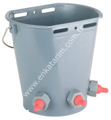 3 emzikli plastik 8 lt skalalı oğlak ve kuzu emzirme kovası